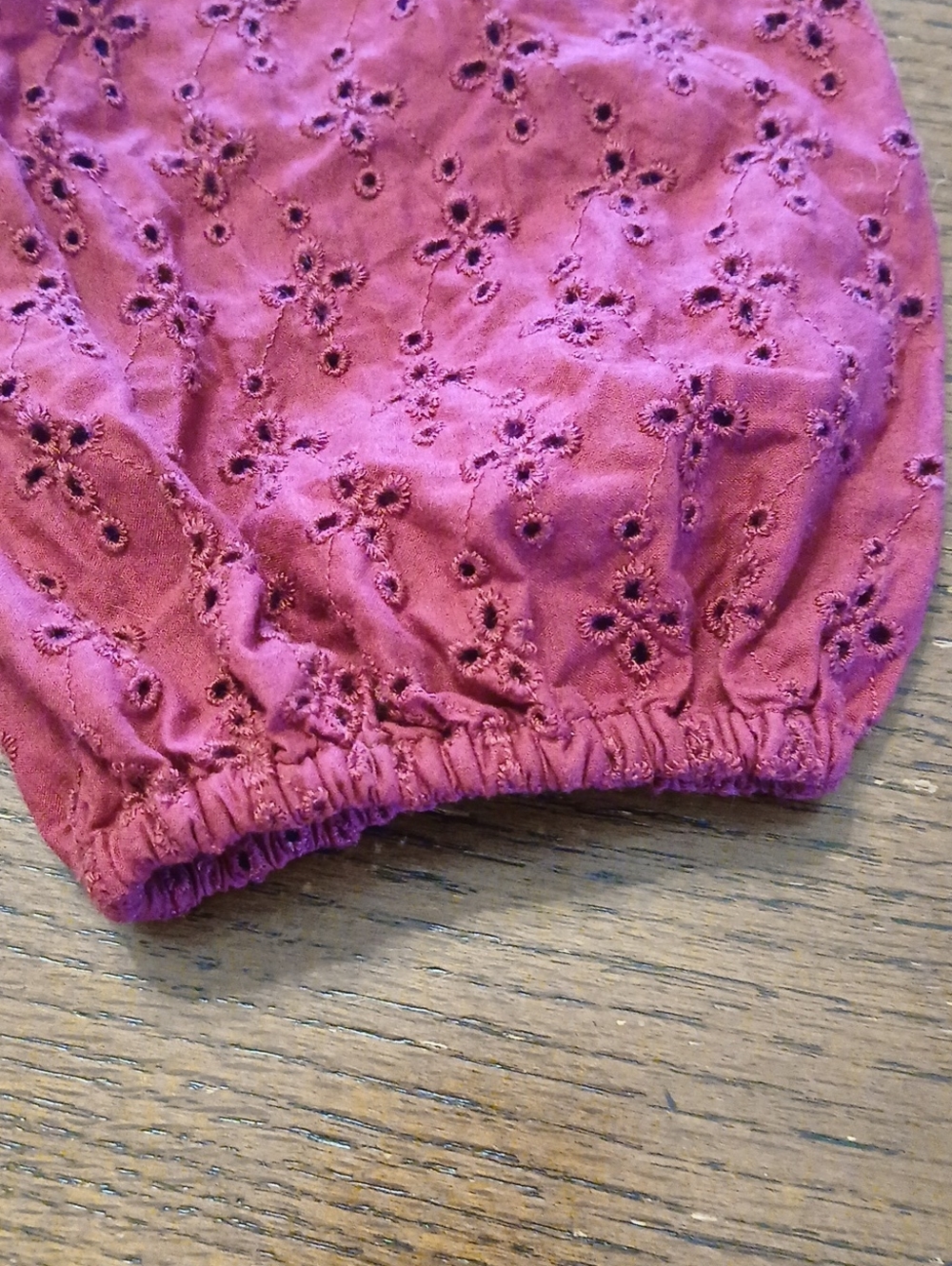 GAP Raspberry Off-the-Shoulder Eyelet Long Sleeve - Picture 4 of 5